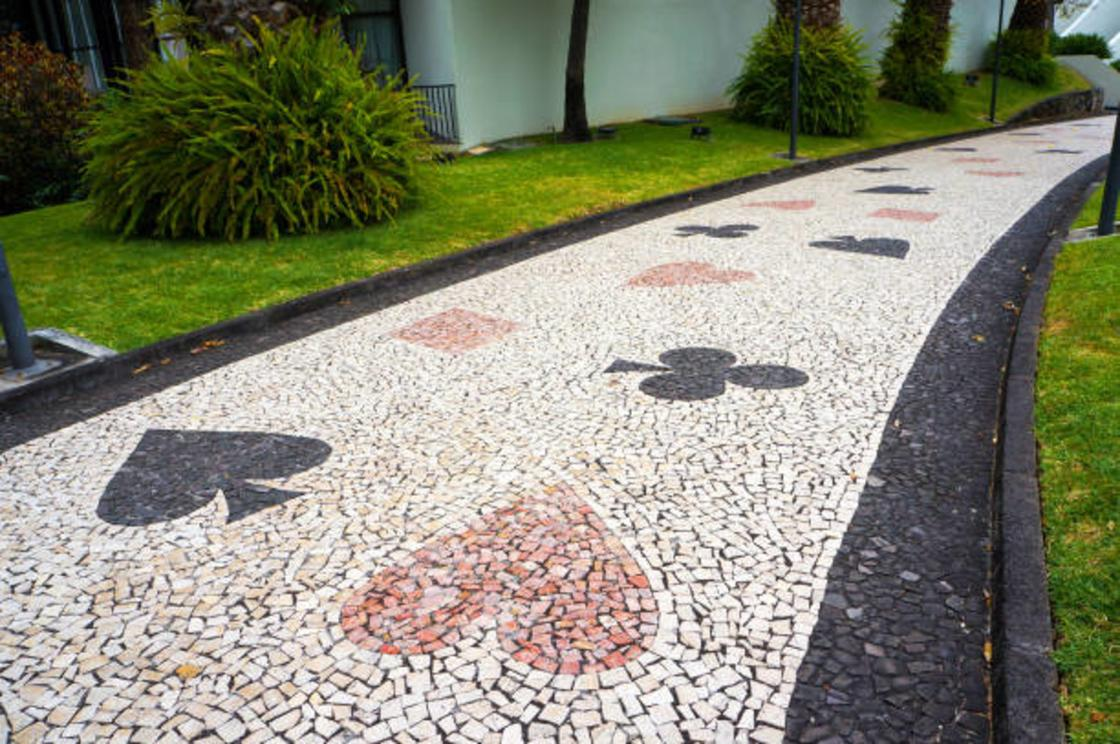 Driveway Ideas: 20 Designs to Boost Your Home’s Kerb Appeal