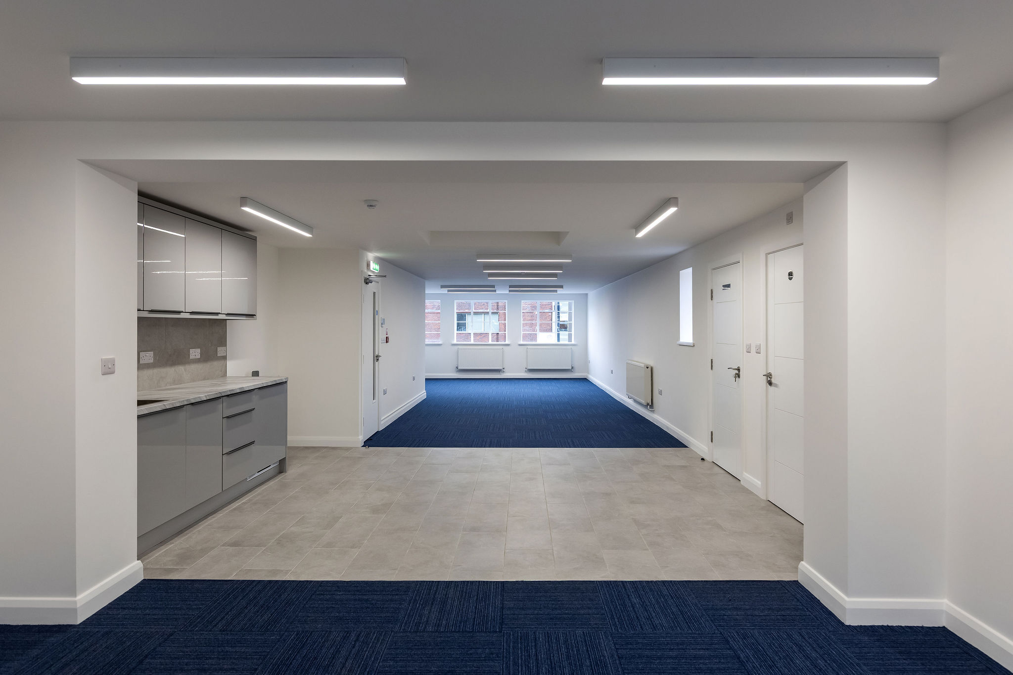 TW9 Commercial Build